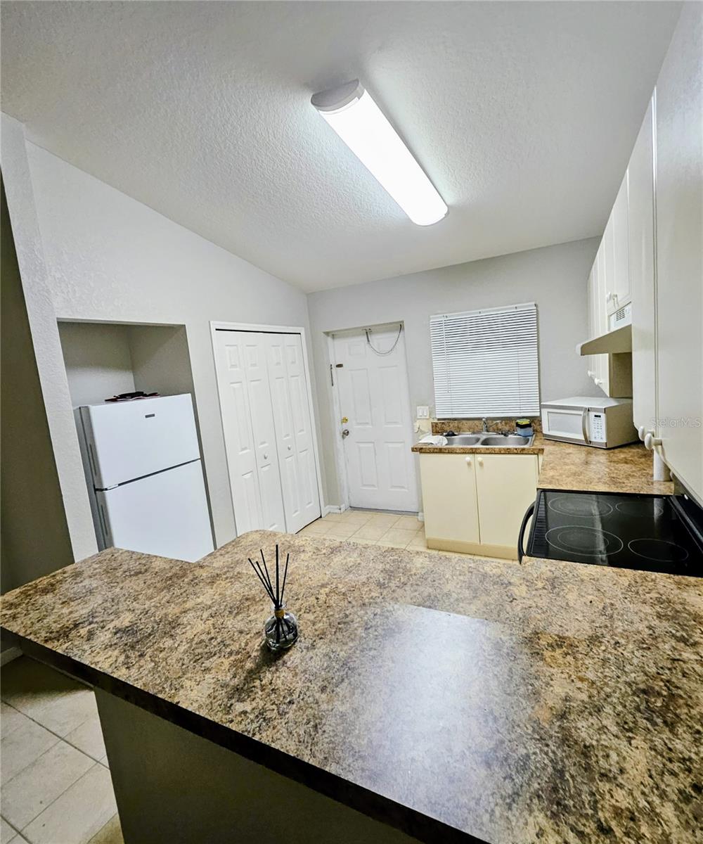 Image 8 of 35 For 4545-4547 26th Street Sw