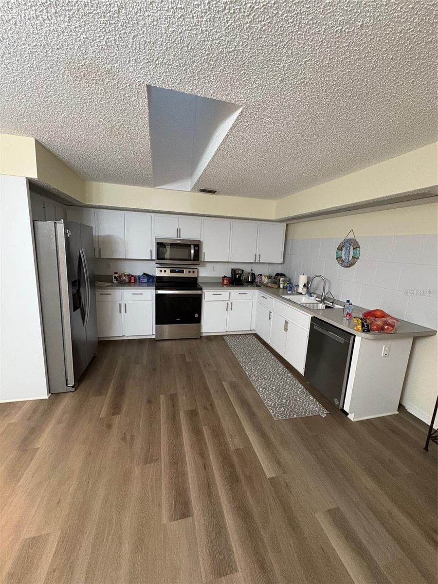 Image 22 of 33 For 12123 Genoa Street