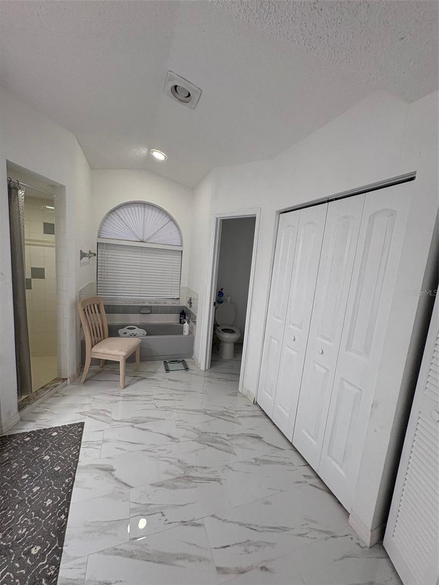 Image 24 of 33 For 12123 Genoa Street