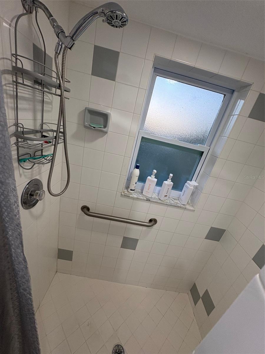 Image 25 of 33 For 12123 Genoa Street