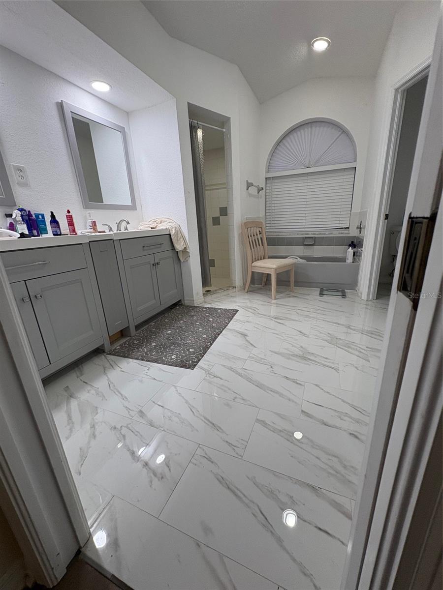 Image 27 of 33 For 12123 Genoa Street