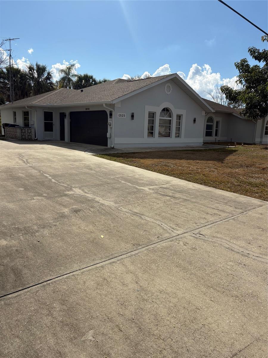 Image 4 of 33 For 12123 Genoa Street