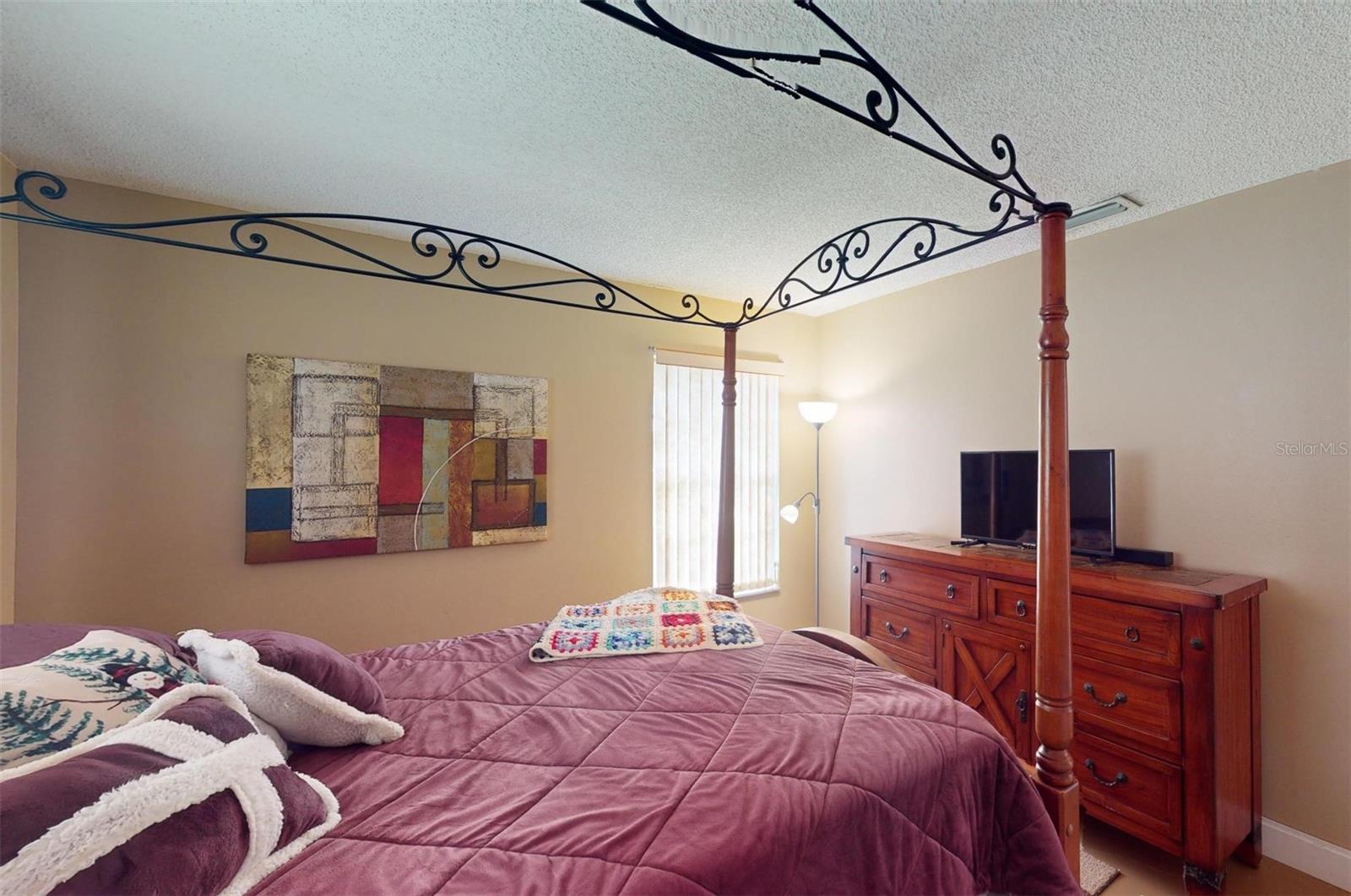 Image 14 of 41 For 2320 Alton Road