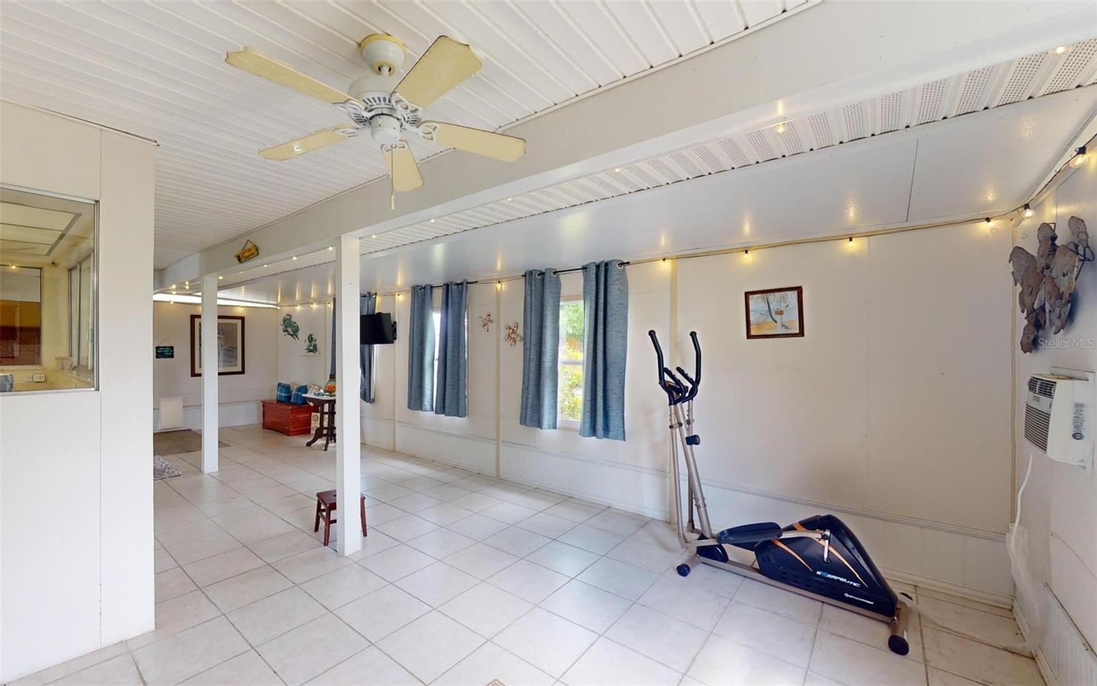 Image 28 of 41 For 2320 Alton Road