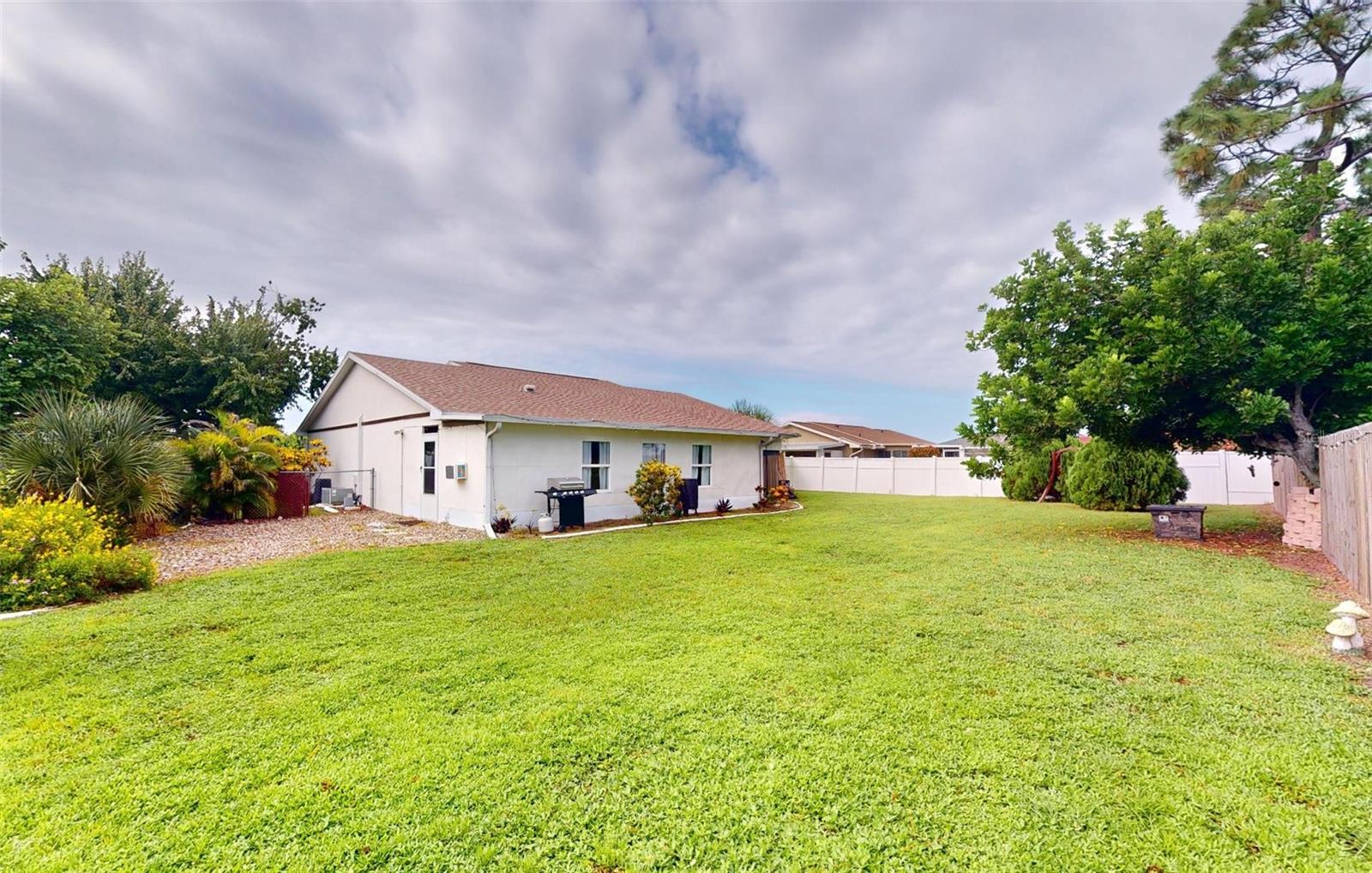 Image 33 of 41 For 2320 Alton Road