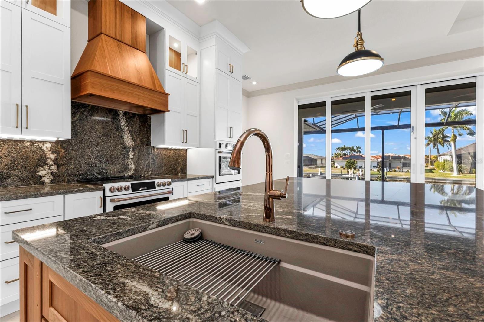 Image 11 of 56 For 735 Santa Margerita Lane