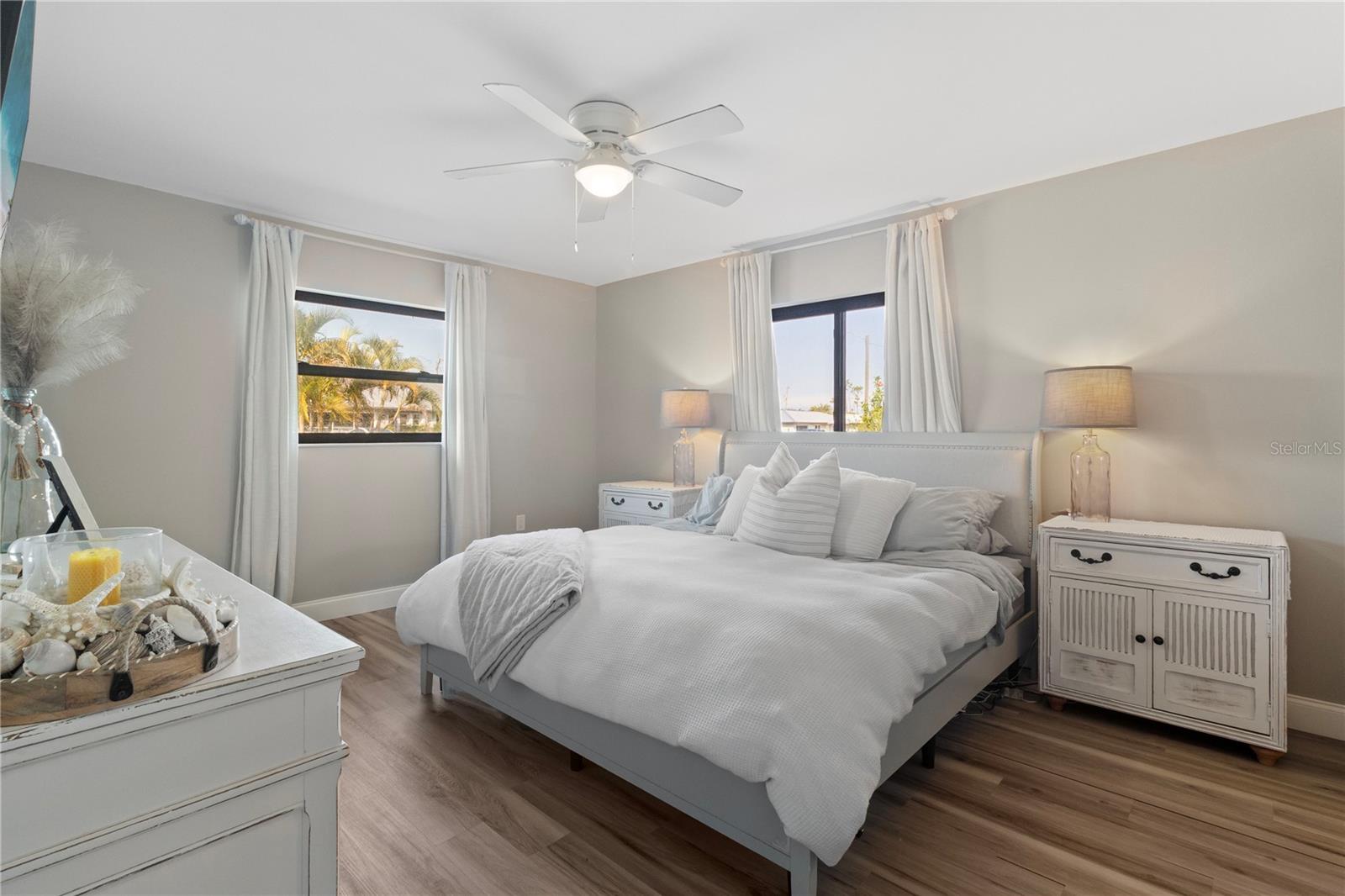 Listing photo id 16 for 7234 Mamouth Street