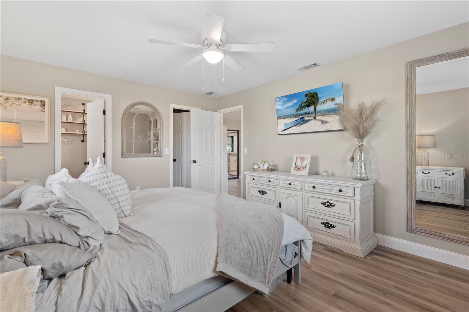 Listing photo id 19 for 7234 Mamouth Street