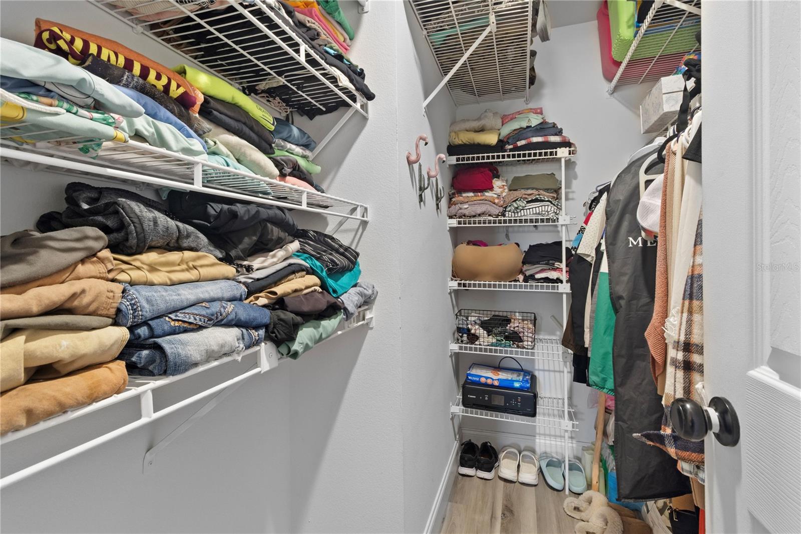 Listing photo id 21 for 7234 Mamouth Street