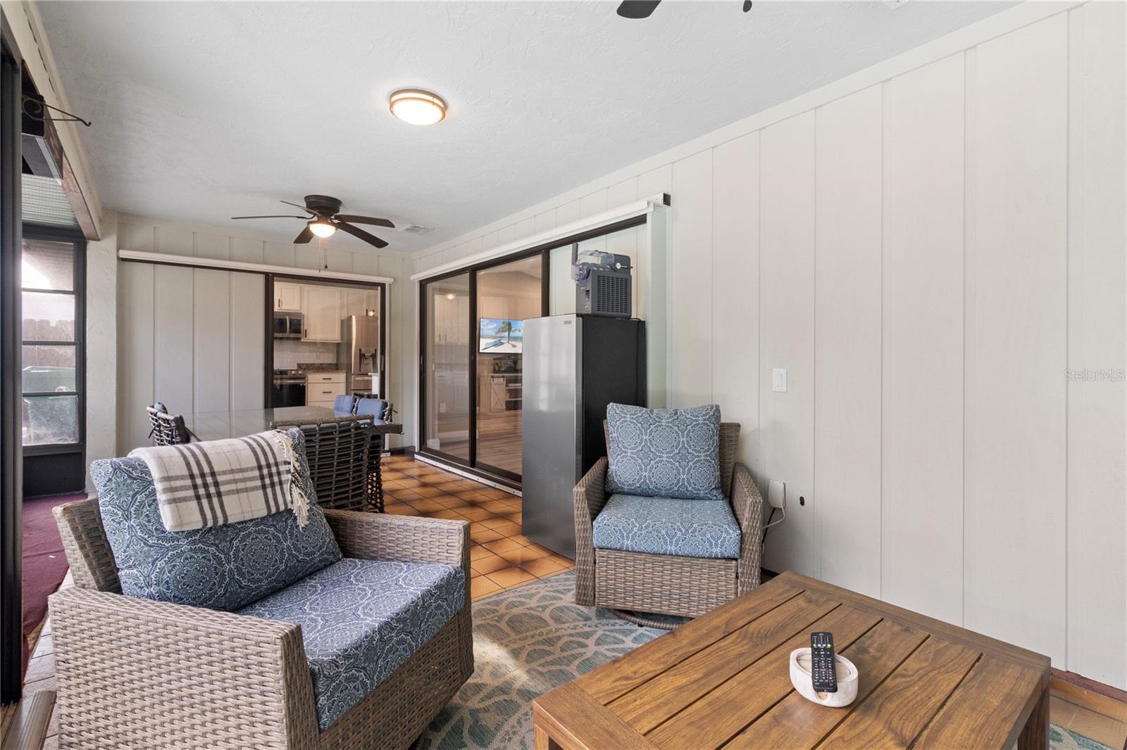 Listing photo id 24 for 7234 Mamouth Street