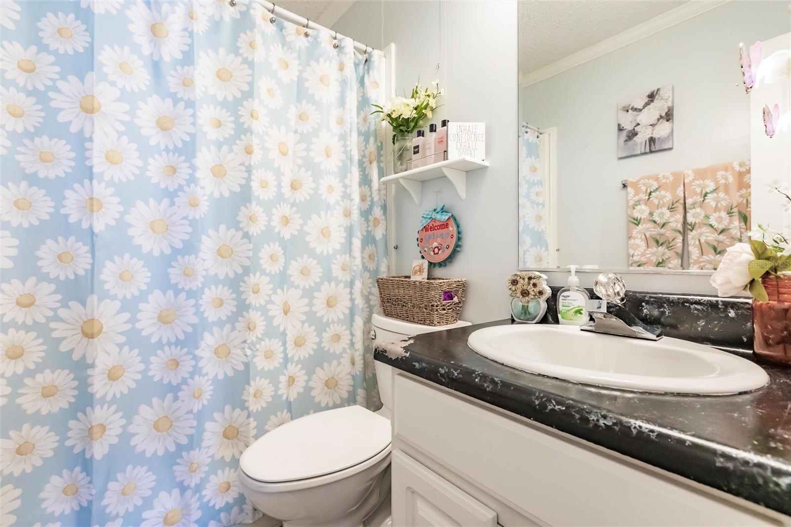 Image 15 of 40 For 21 Rotterdam Drive