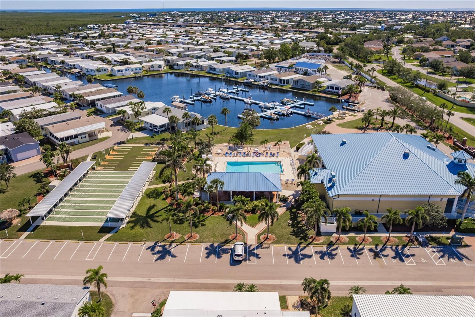 Image 34 of 40 For 21 Rotterdam Drive