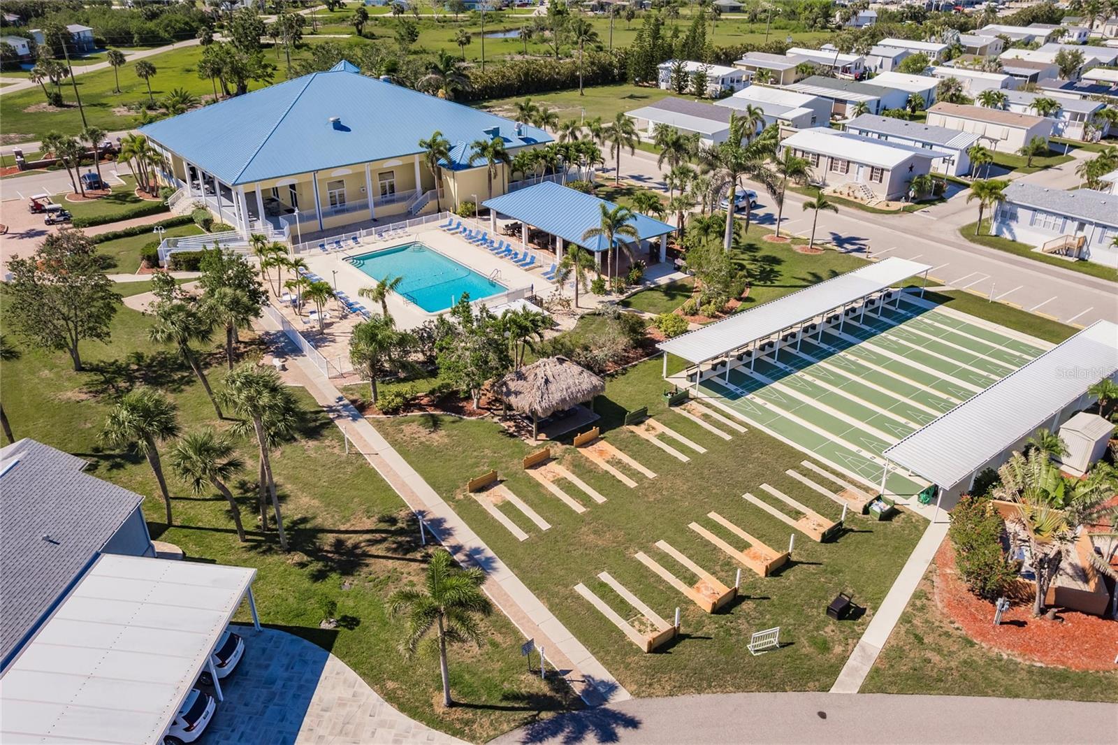 Image 38 of 40 For 21 Rotterdam Drive