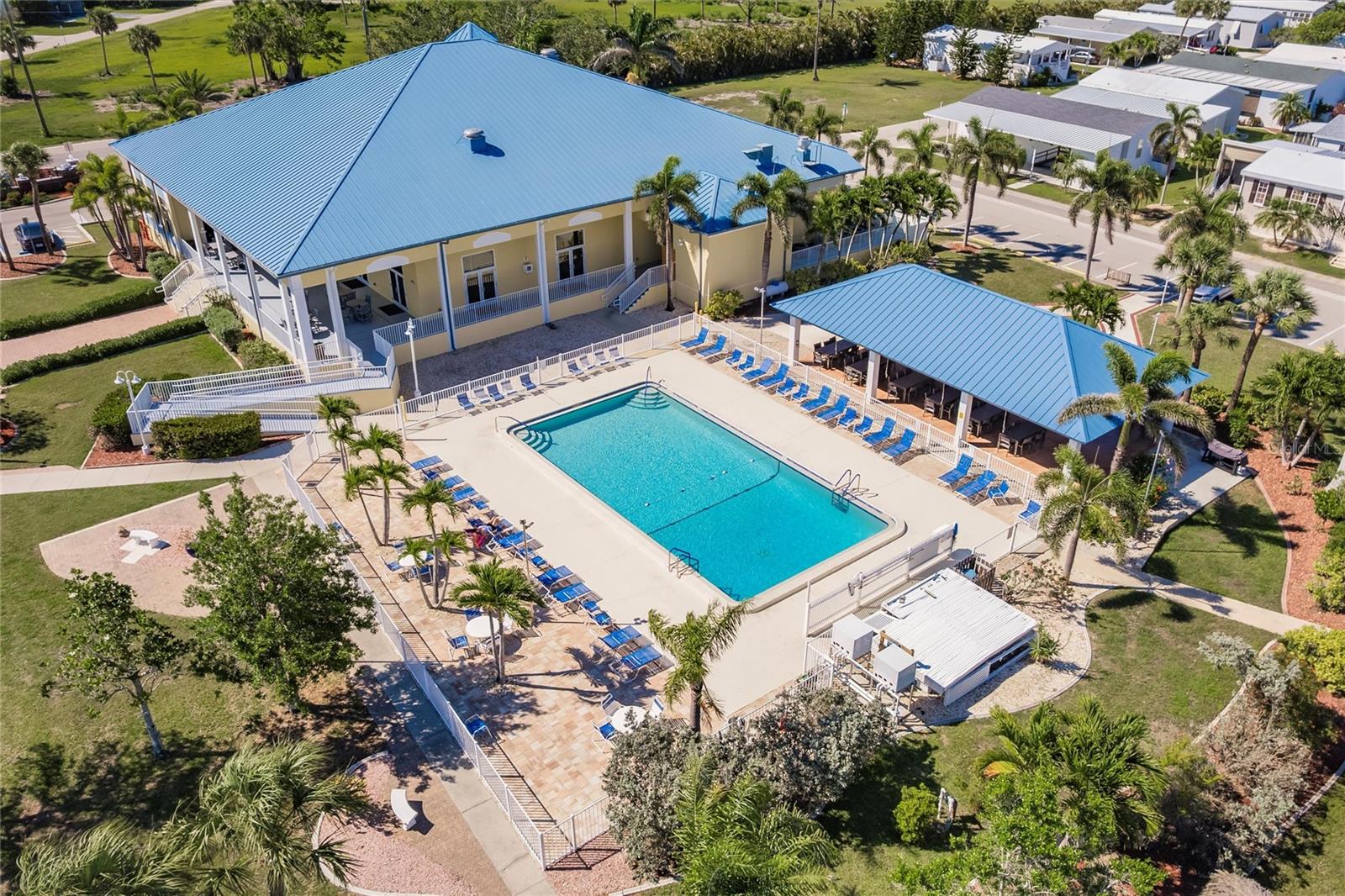 Image 39 of 40 For 21 Rotterdam Drive