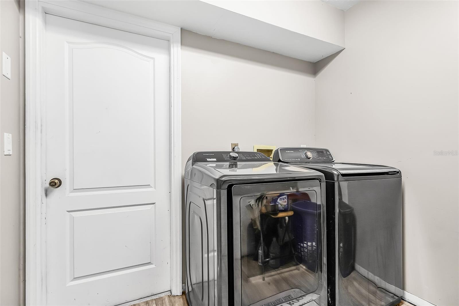 Image 18 of 28 For 211 47th Street