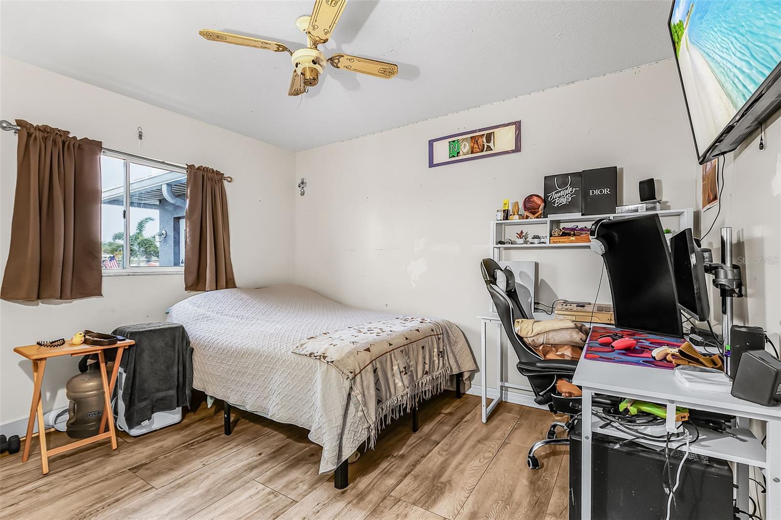 Image 20 of 28 For 211 47th Street