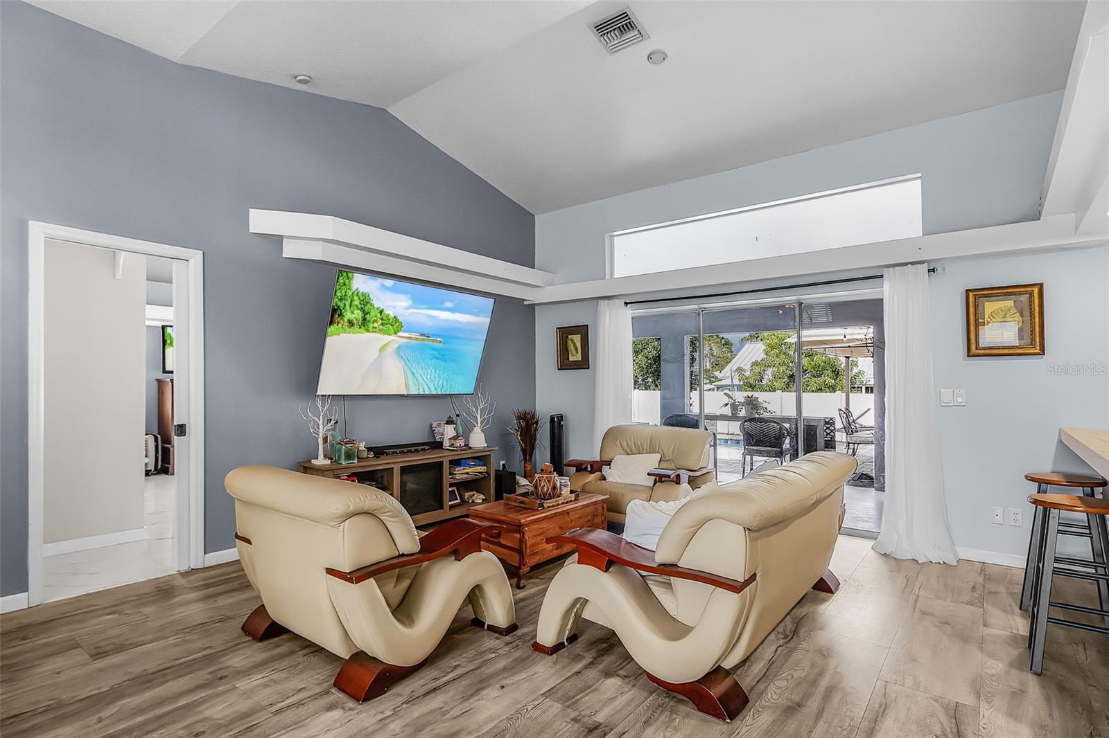 Image 8 of 28 For 211 47th Street