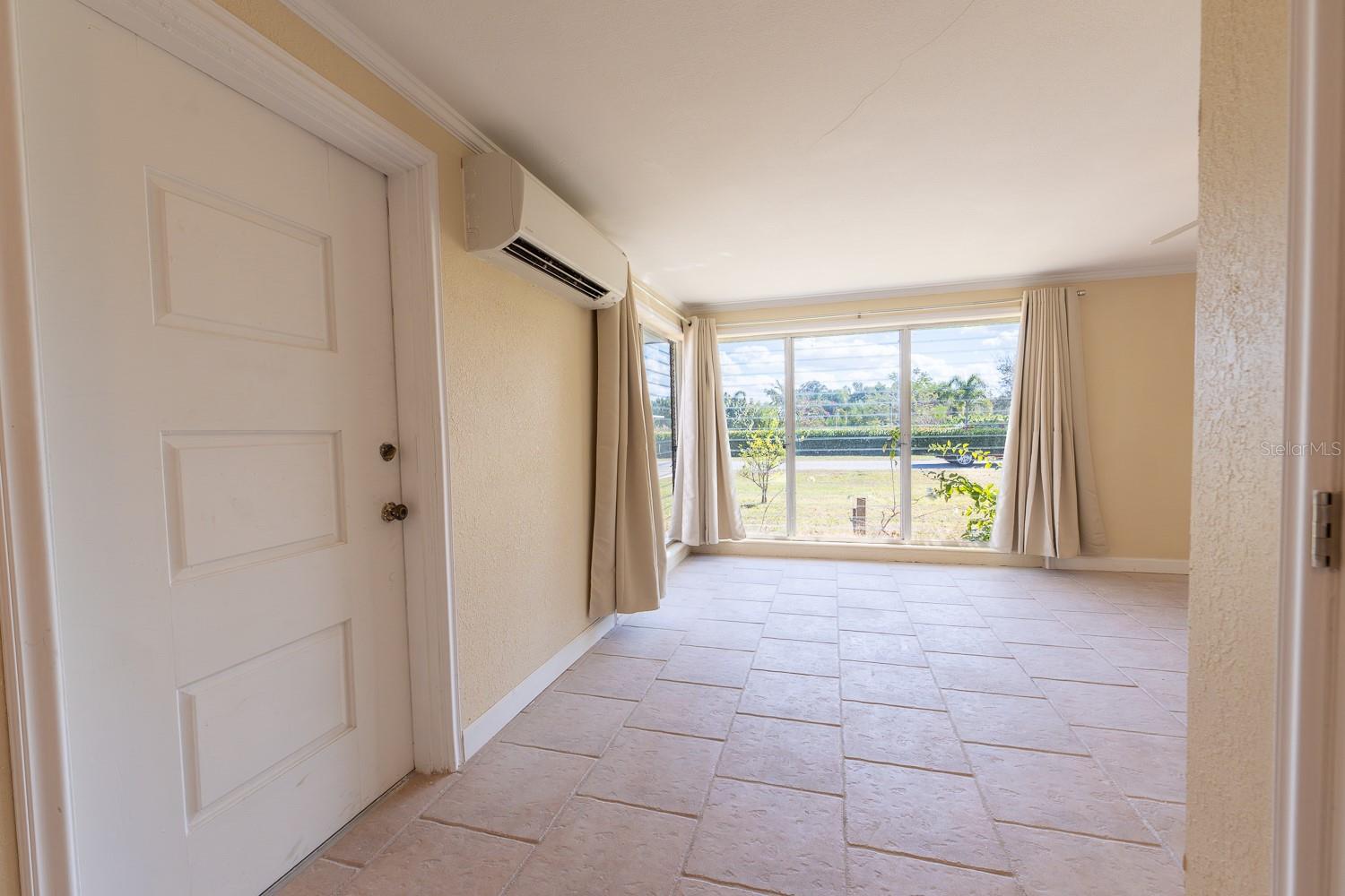 Image 10 of 29 For 410 Charlotte Avenue