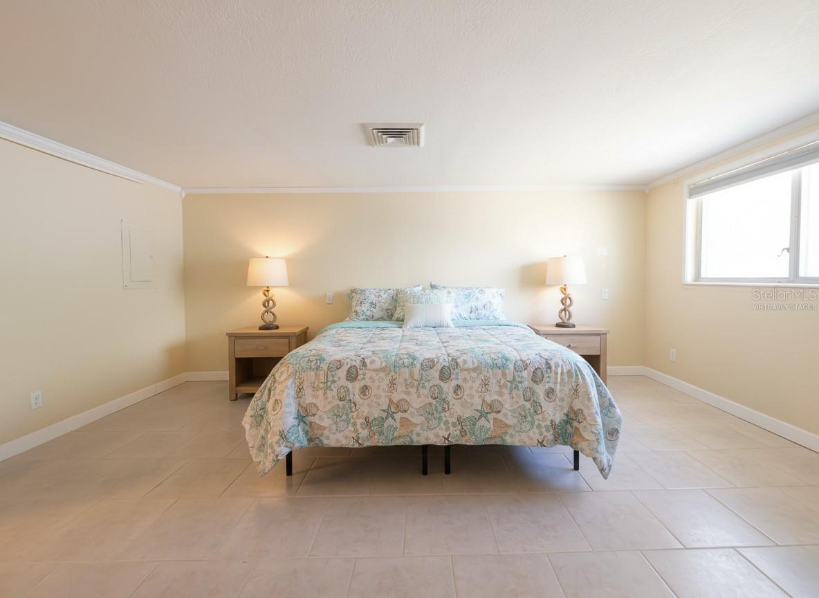 Image 20 of 29 For 410 Charlotte Avenue