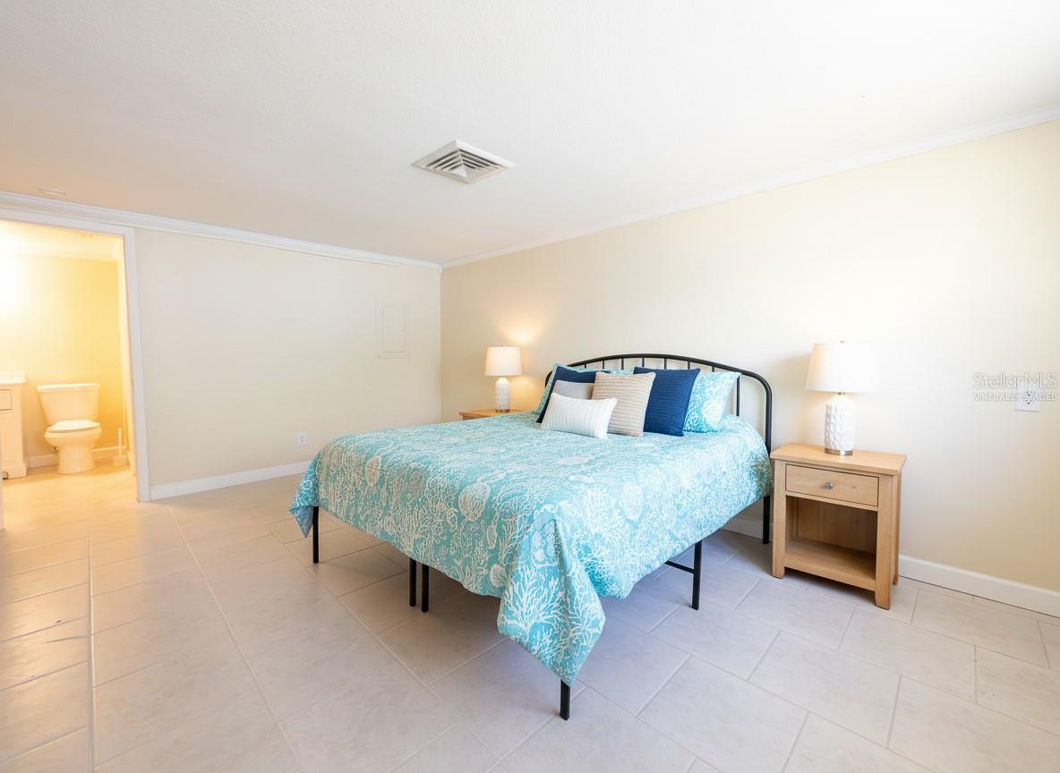 Image 21 of 29 For 410 Charlotte Avenue