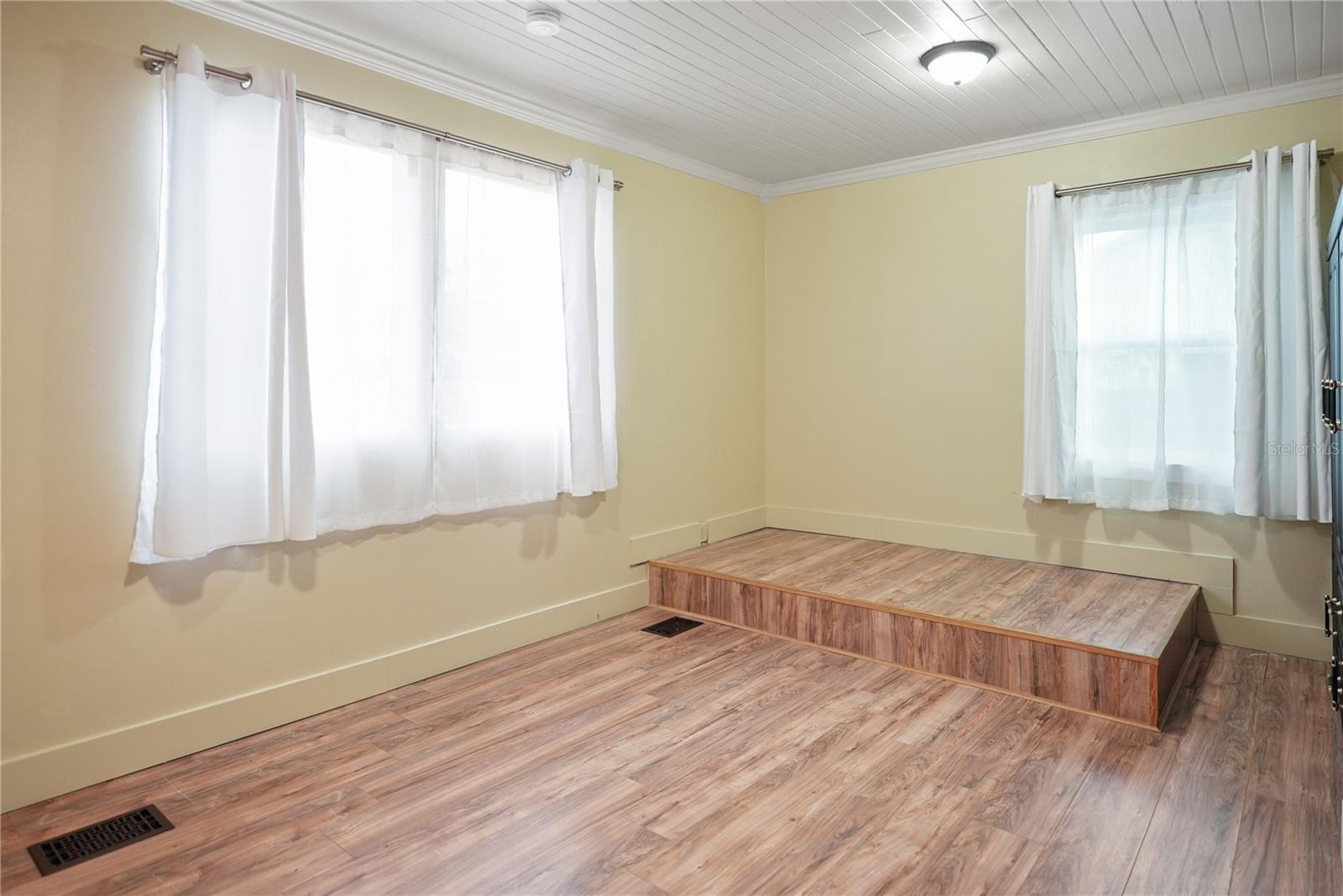 Image 12 of 28 For 1013 Magnolia Drive