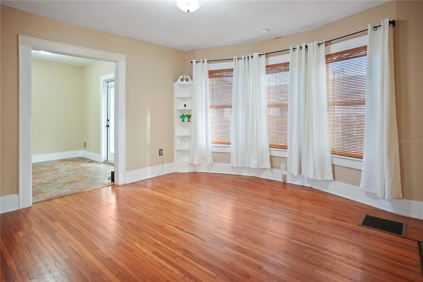 Image 17 of 28 For 1013 Magnolia Drive