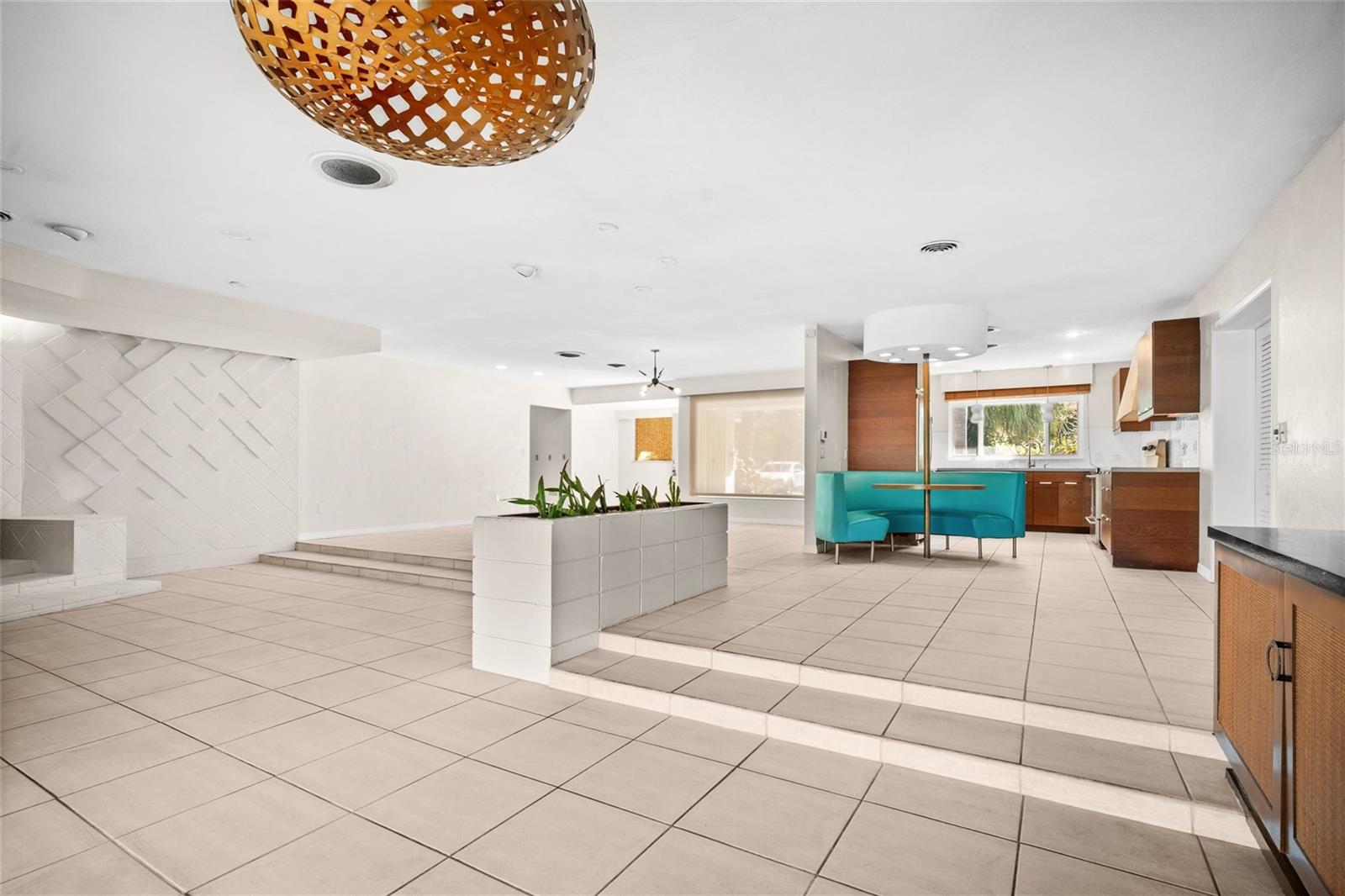 Image 12 of 38 For 801 Pinellas Point Drive S