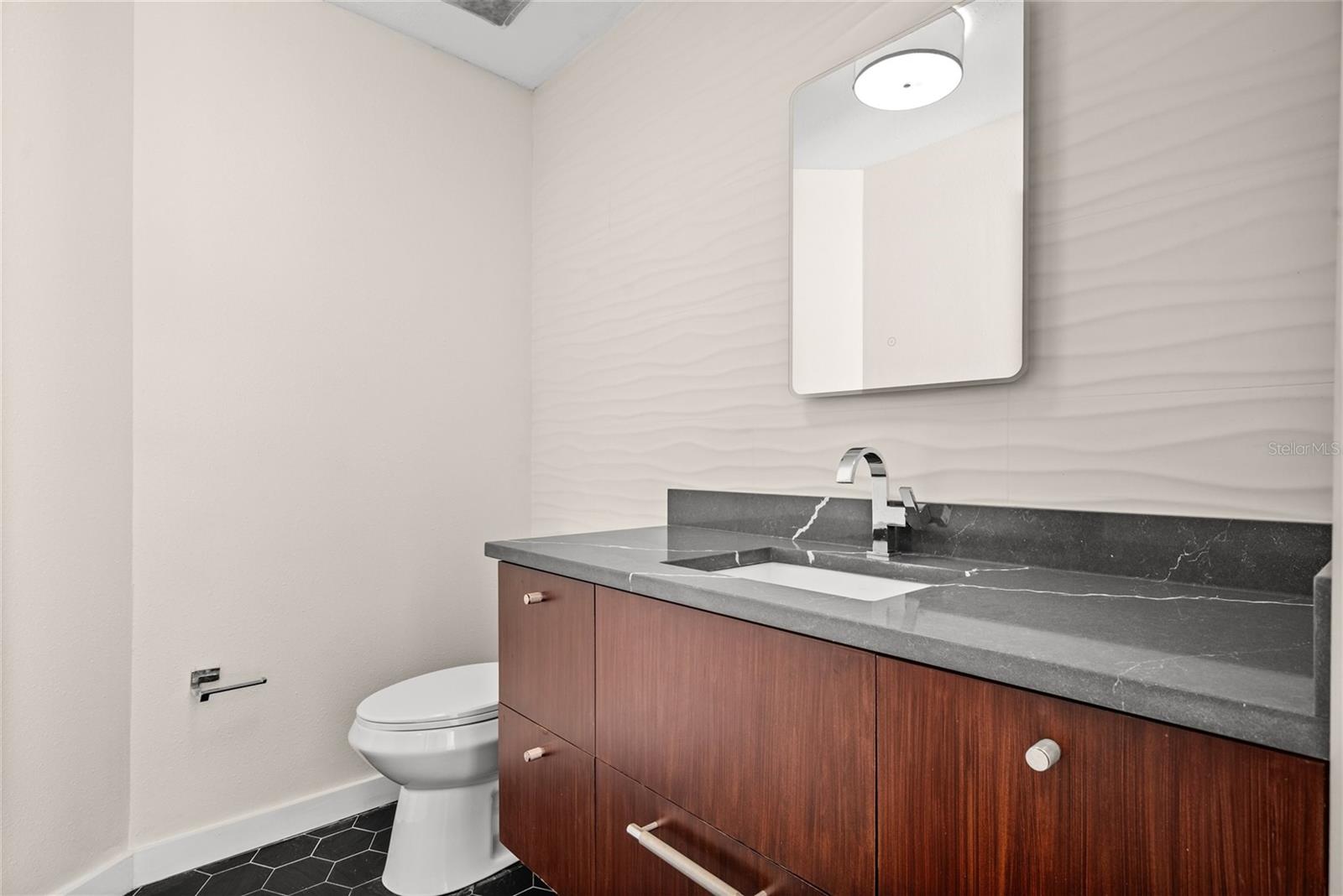 Image 15 of 38 For 801 Pinellas Point Drive S