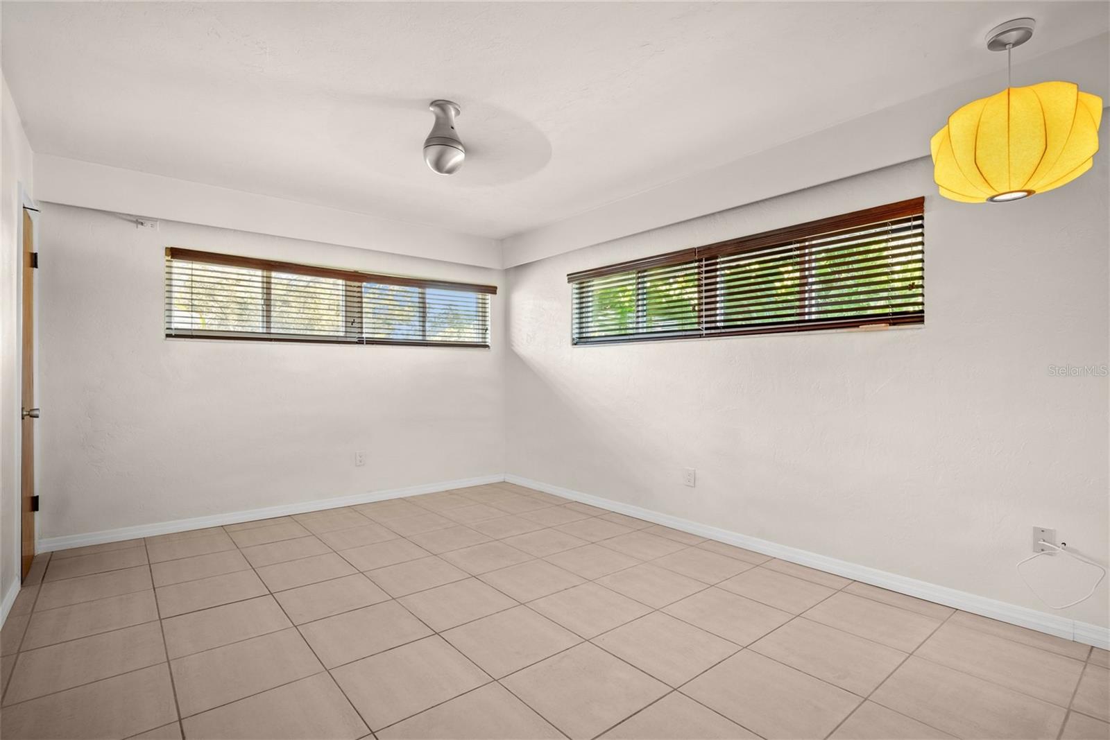 Image 8 of 38 For 801 Pinellas Point Drive S