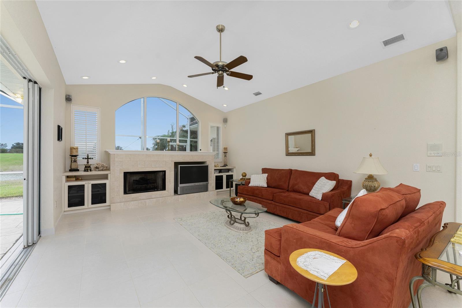 Image 17 of 79 For 12109 Kingsway Circle