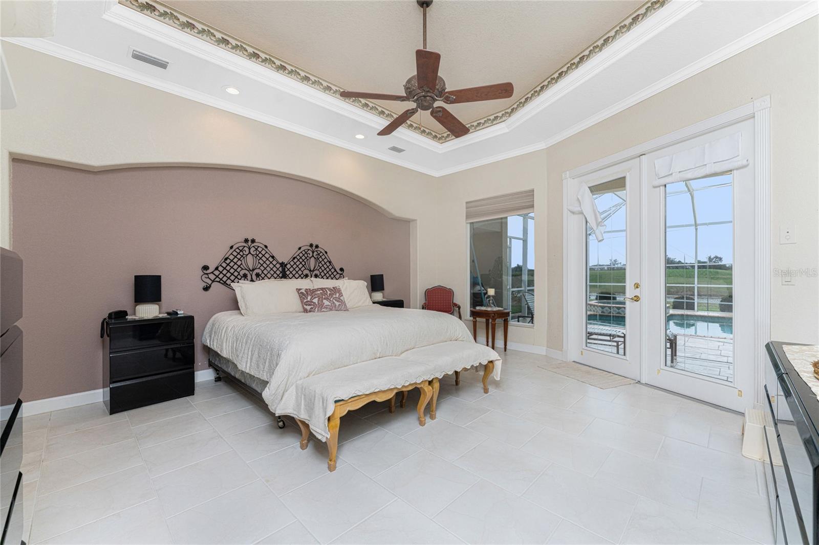 Image 39 of 79 For 12109 Kingsway Circle