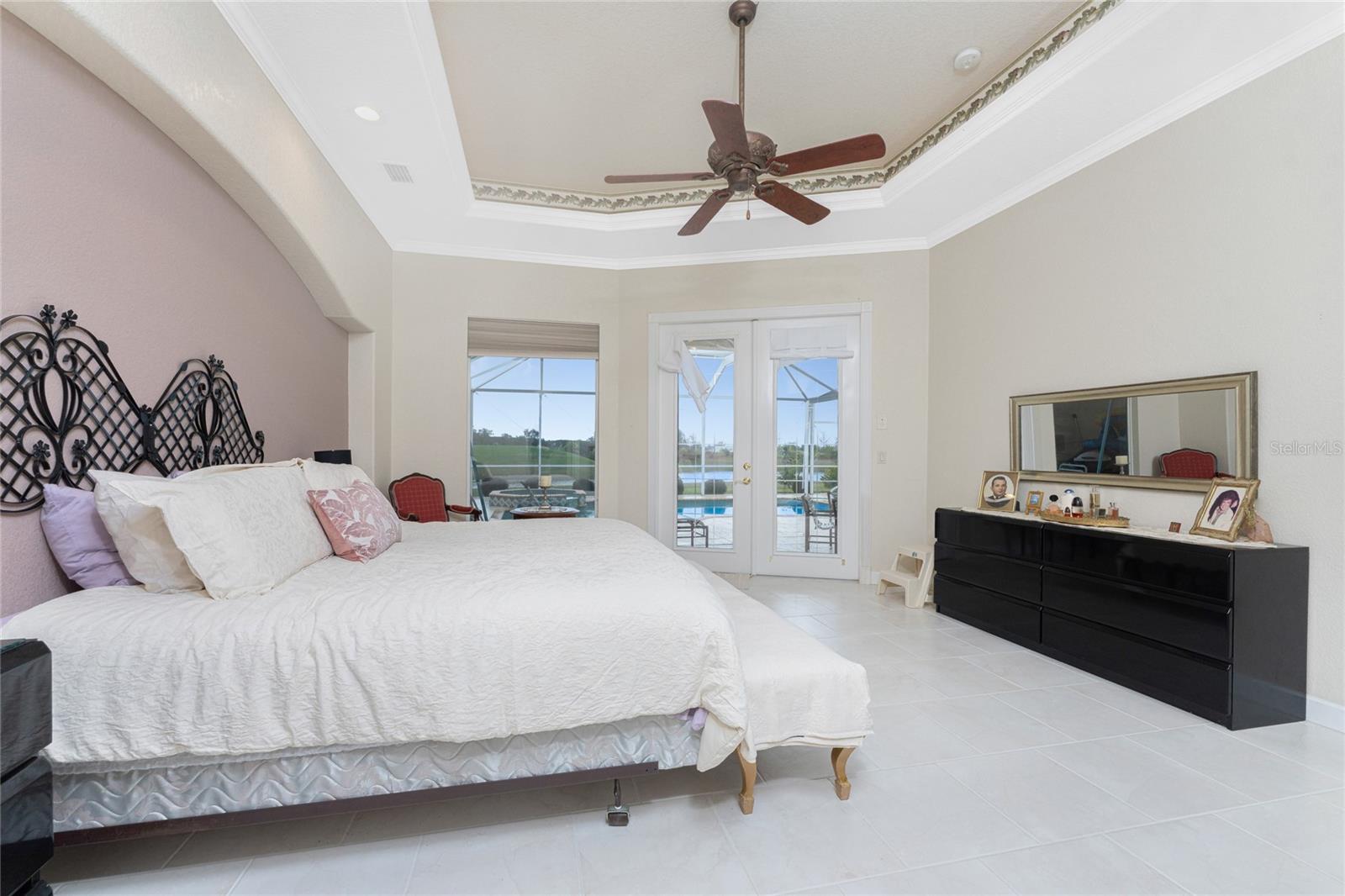 Image 40 of 79 For 12109 Kingsway Circle