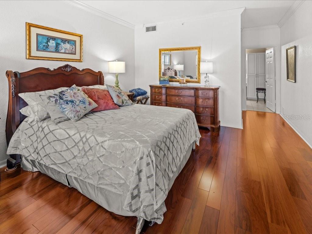 Image 19 of 50 For 200 Harbor Walk Drive 233