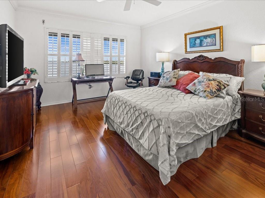 Image 20 of 50 For 200 Harbor Walk Drive 233