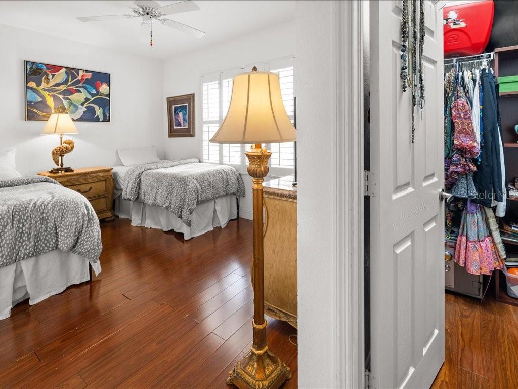 Image 28 of 50 For 200 Harbor Walk Drive 233