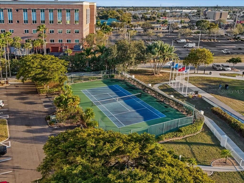 Image 37 of 50 For 200 Harbor Walk Drive 233