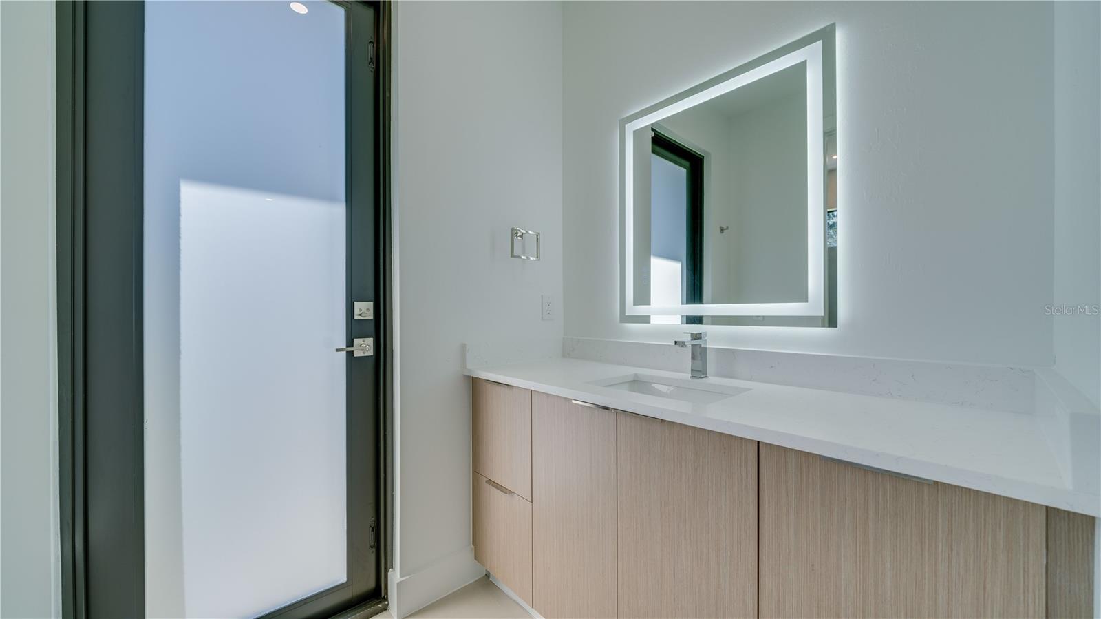 Image 20 of 37 For 1309 Wagner Avenue