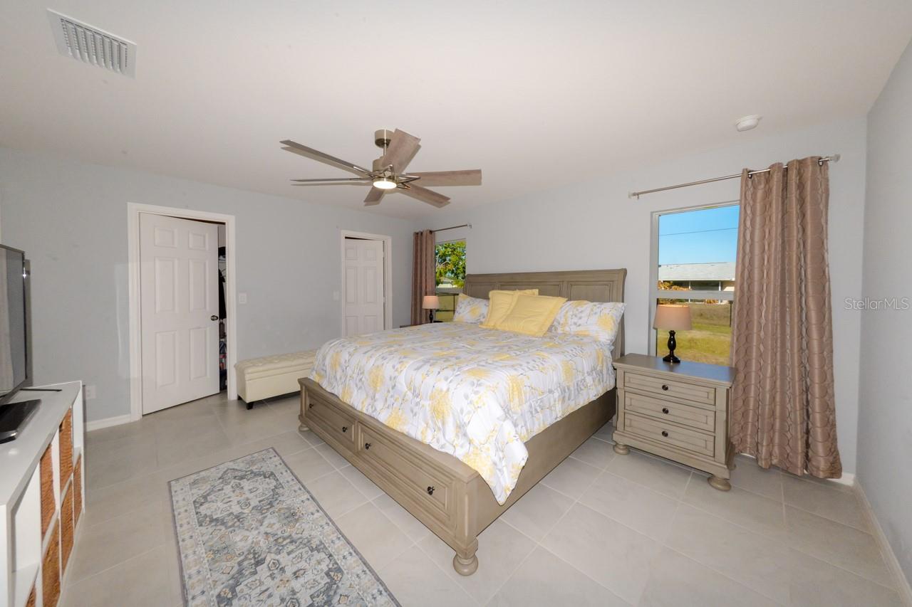 Image 16 of 42 For 25548 Prada Drive