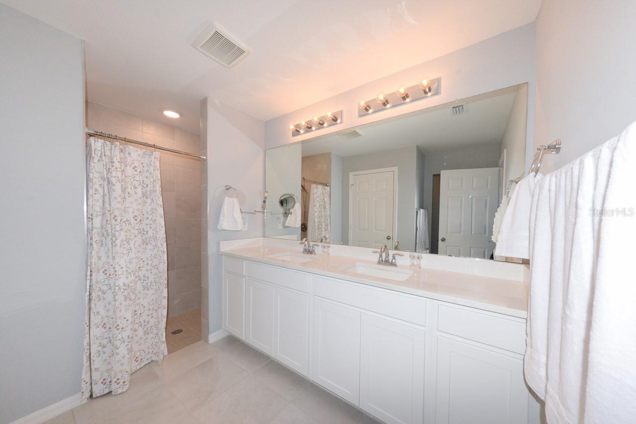 Image 19 of 42 For 25548 Prada Drive