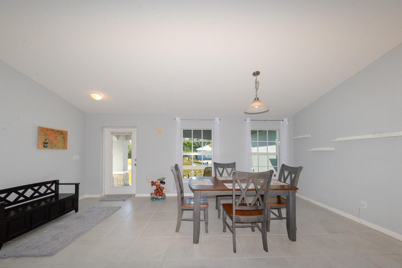 Image 4 of 42 For 25548 Prada Drive