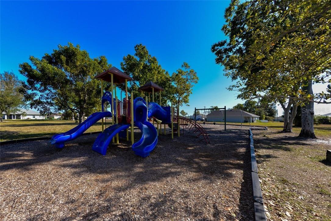 Image 40 of 42 For 25548 Prada Drive