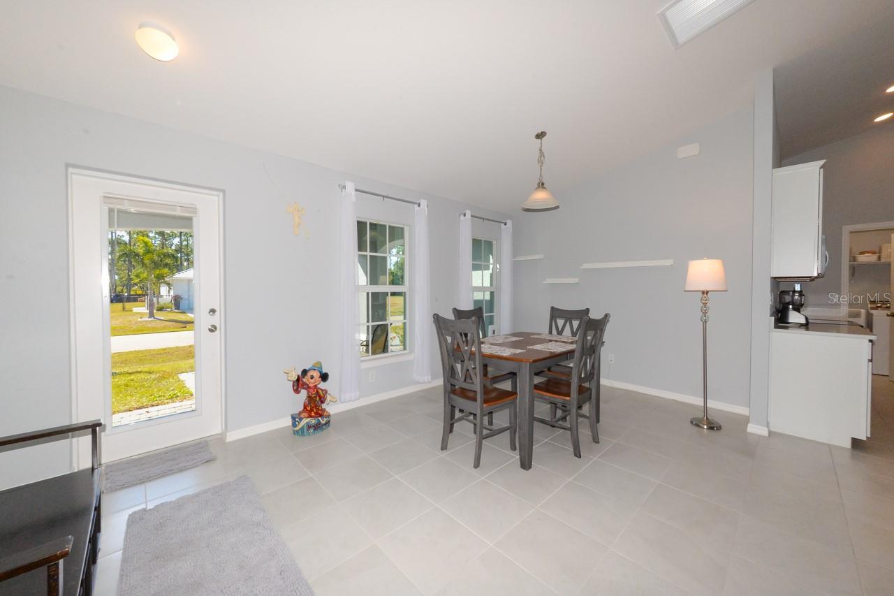 Image 6 of 42 For 25548 Prada Drive