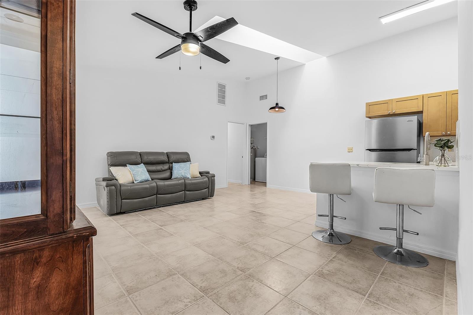 Image 17 of 27 For 1518 Courtyards Lane 199