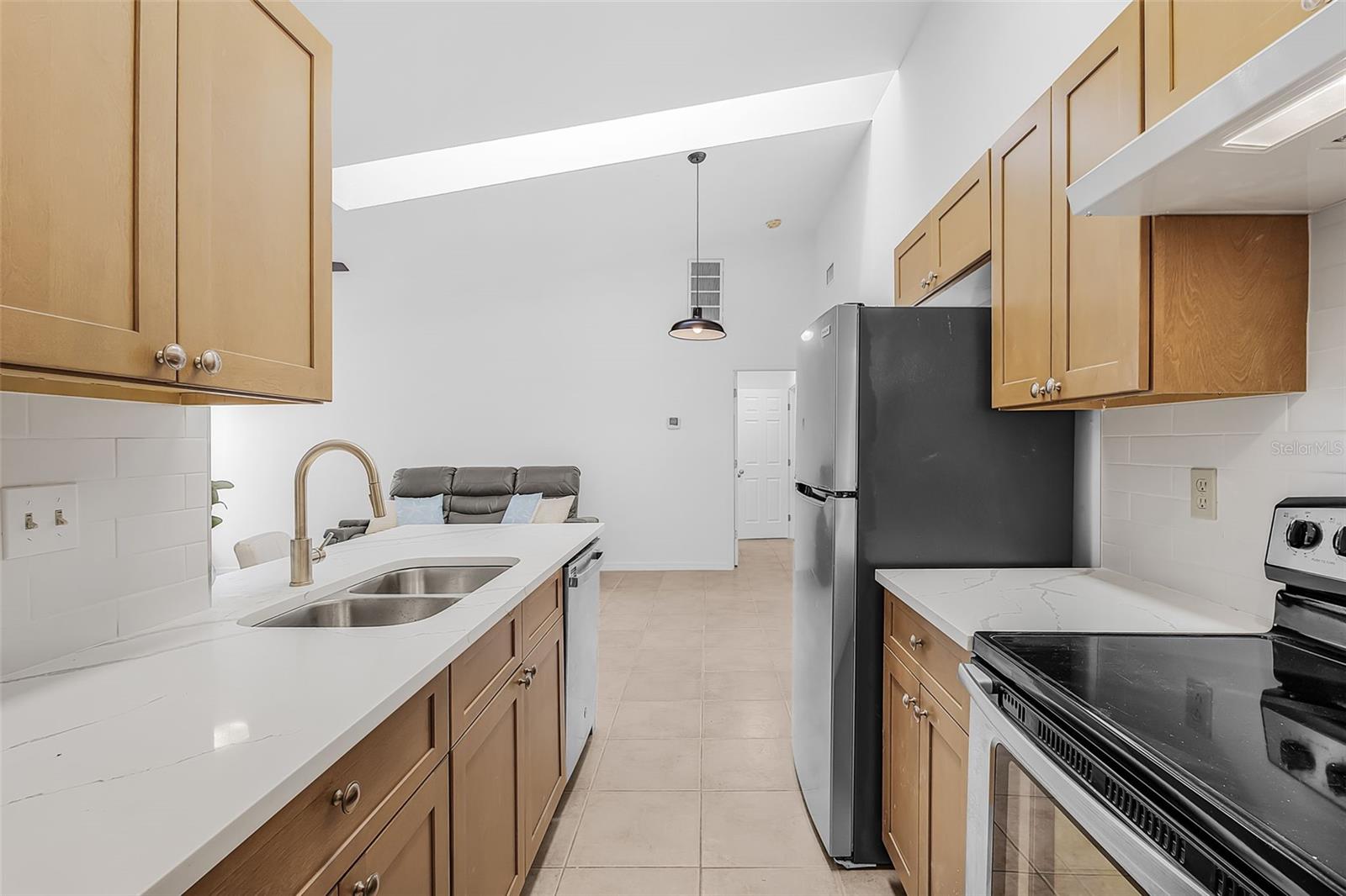 Image 2 of 27 For 1518 Courtyards Lane 199