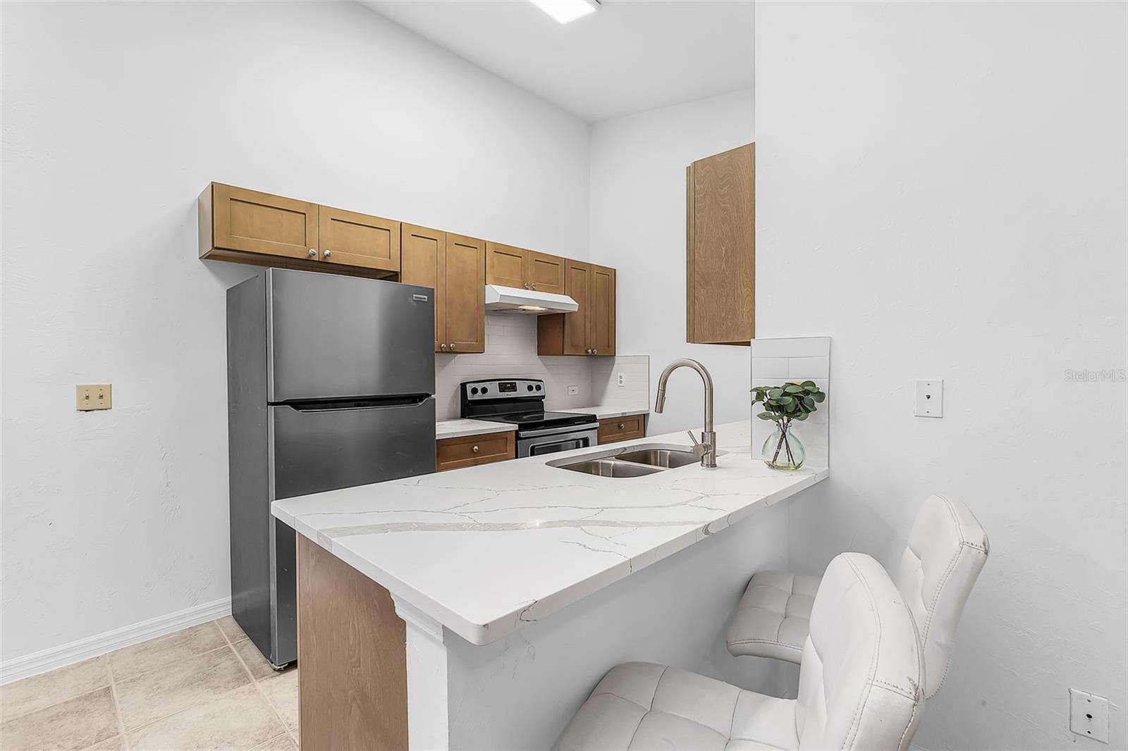 Image 3 of 27 For 1518 Courtyards Lane 199