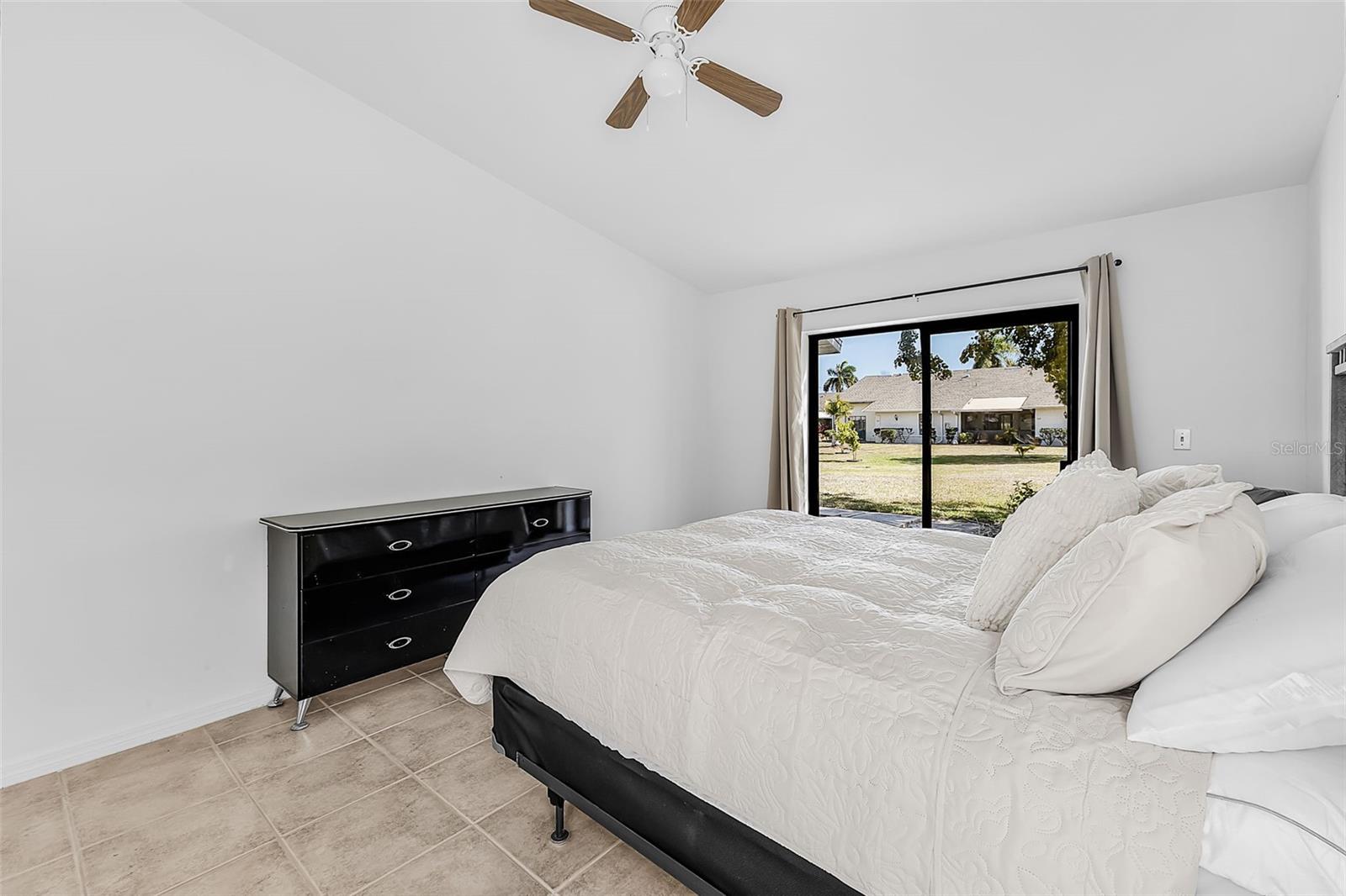 Image 4 of 27 For 1518 Courtyards Lane 199