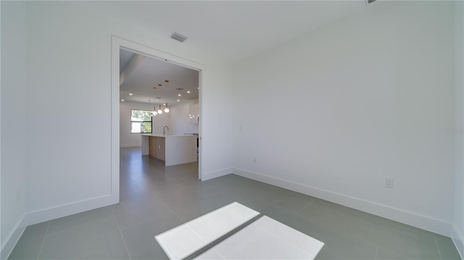 Image 10 of 36 For 3416 13th Street W