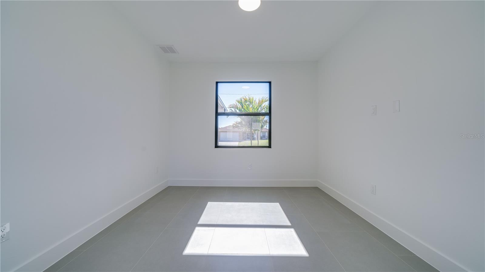 Image 11 of 36 For 3416 13th Street W