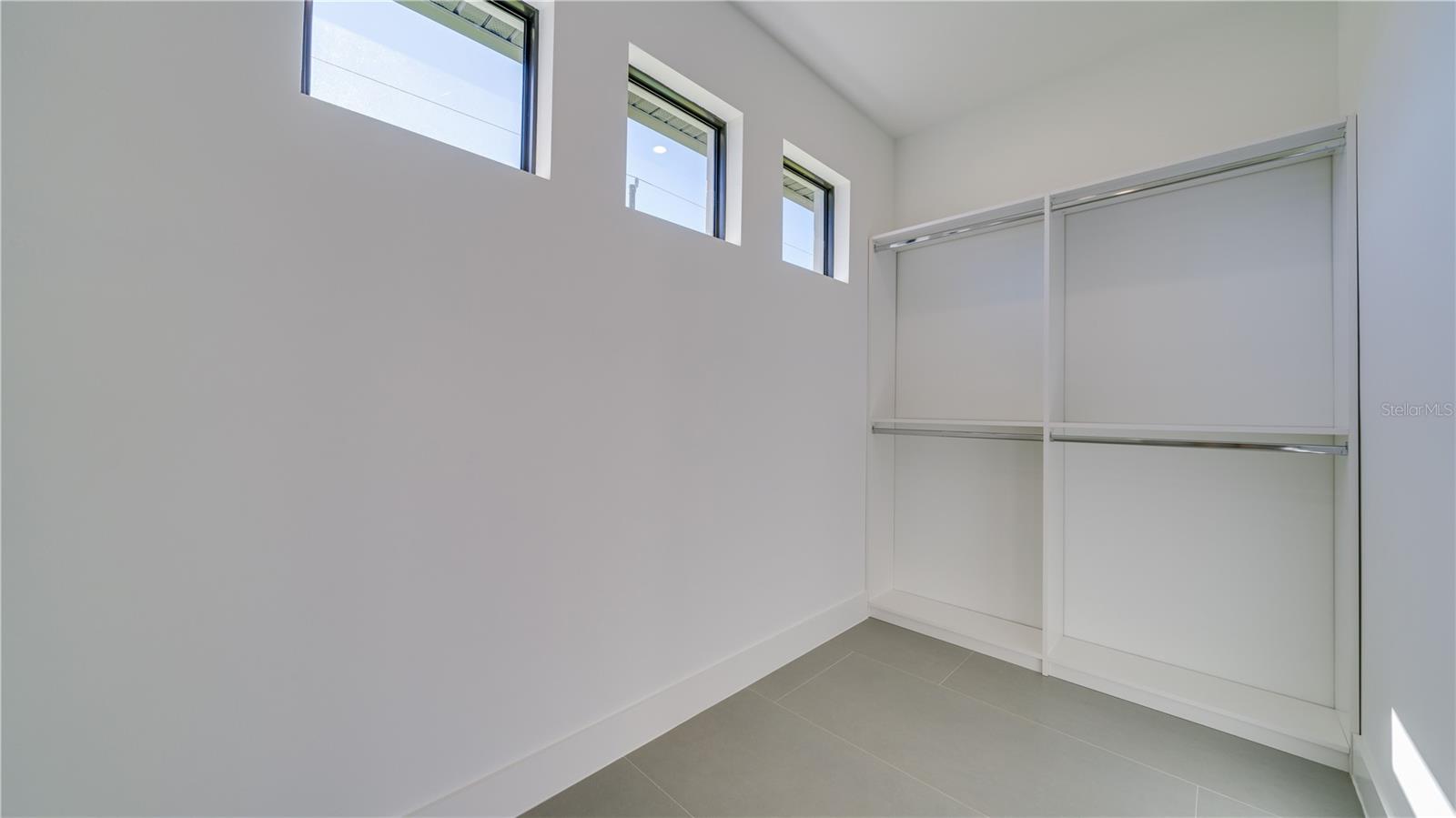 Image 18 of 36 For 3416 13th Street W