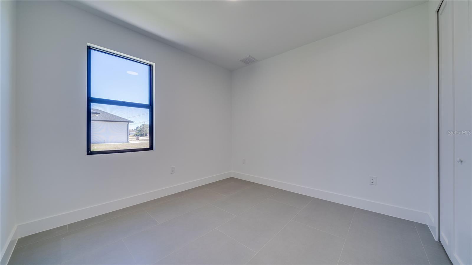 Image 23 of 36 For 3416 13th Street W